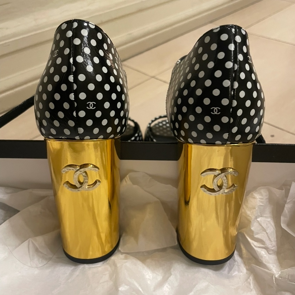 Chanel polka dot heels size 39